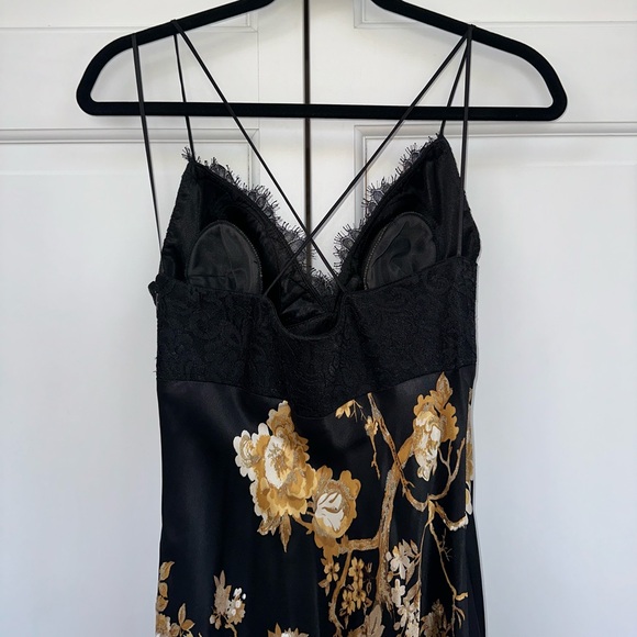 Black Lace and Gold Floral Evening Gown - Picture 11 of 16